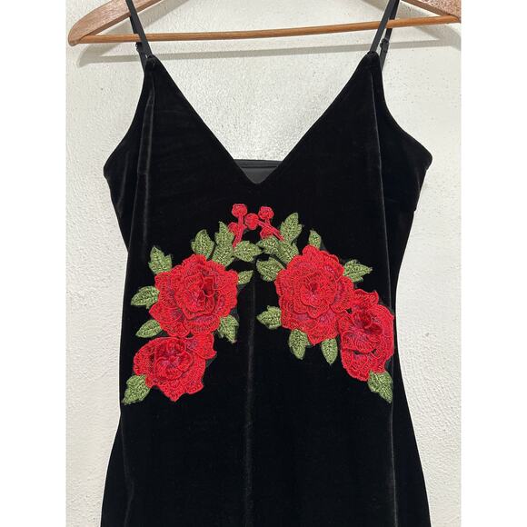 VTG Black Velvet Bodycon Dress S Rose Appliqué Goth Dark Romantic Vampire Wife - Picture 2 of 16